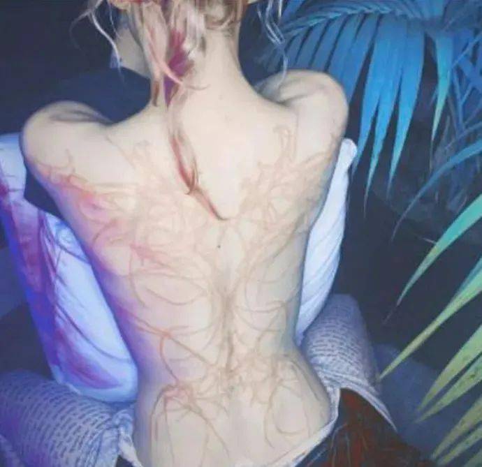 专辑|突然变了！马斯克的怪妹女友惊到了所有人！