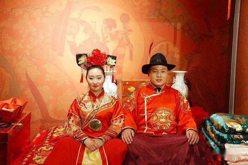 各民族婚礼颇具特色 南方羌族北方满族很漂亮