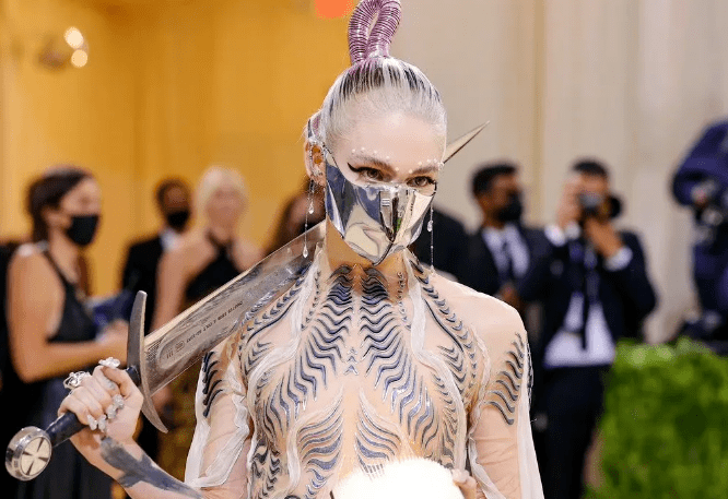 Fashion|笑到捶地，这是我见过最吊炸天的奇葩时尚...