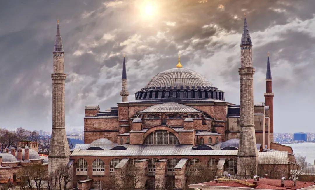 从教堂到清真寺到博物馆，如今又把它改回清真寺，土耳其折腾啥？
