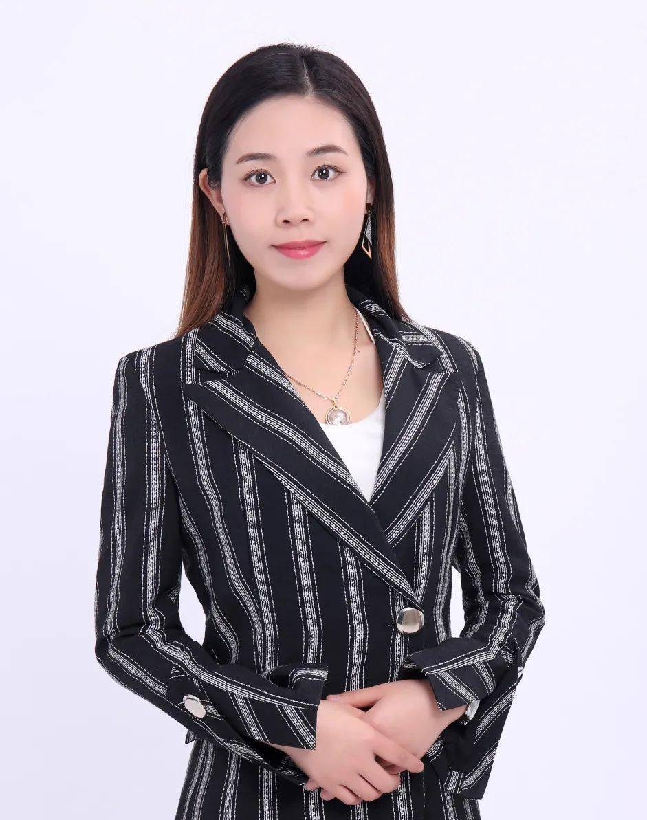 从一个保险白板,渐渐成长为几百个家庭的专业保险服务顾问