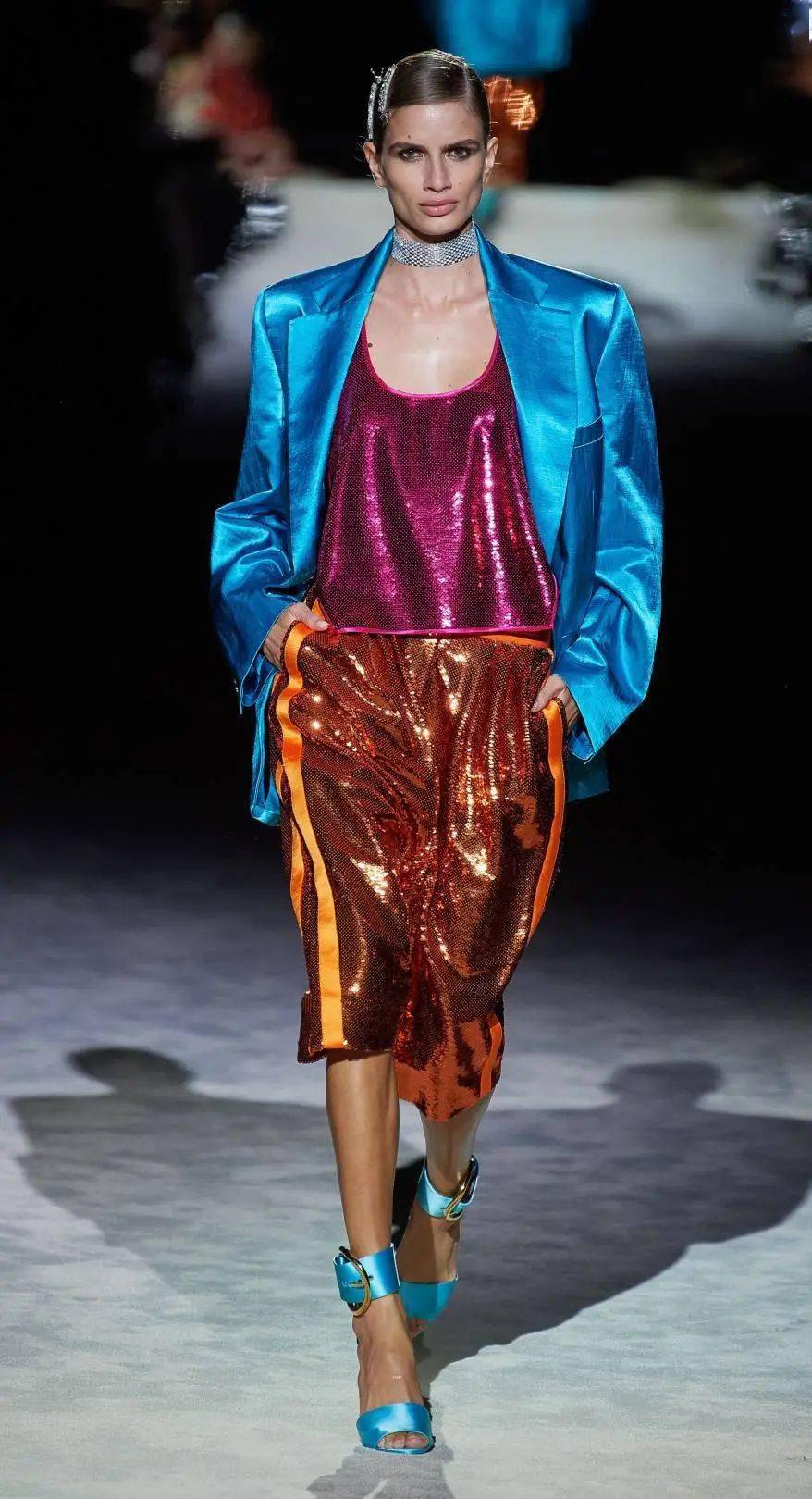 简风|穿得光彩照人，才是最新的时髦