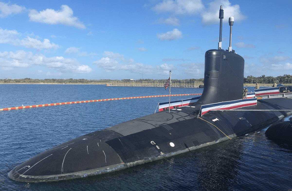 美国海军弗吉尼亚级核潜艇(图自社交媒体)