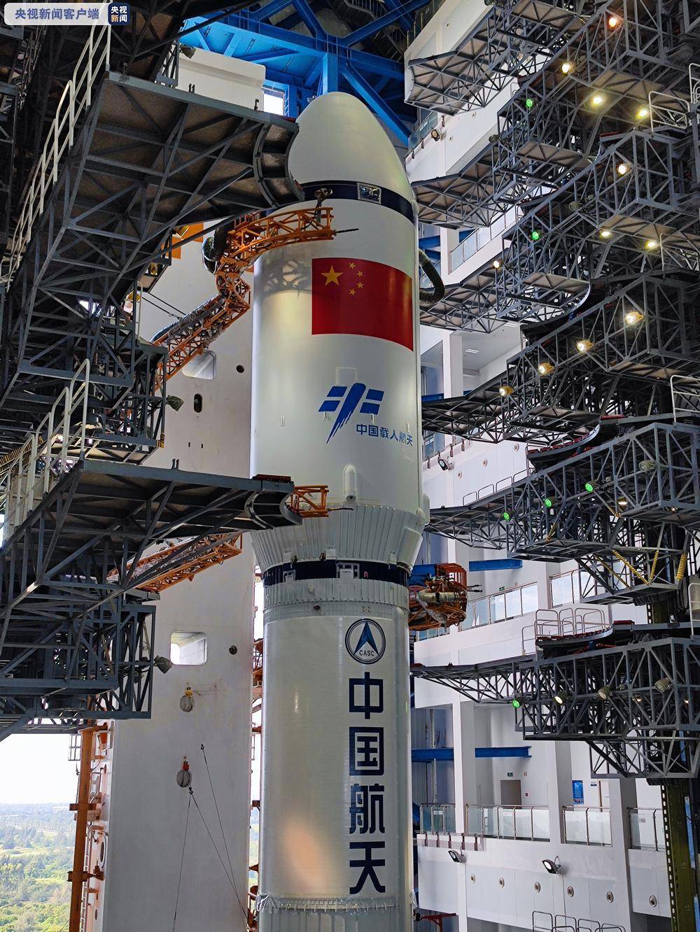 天舟三号货运飞船船箭组合体垂直转运至发射区 将于近日择机进行发射