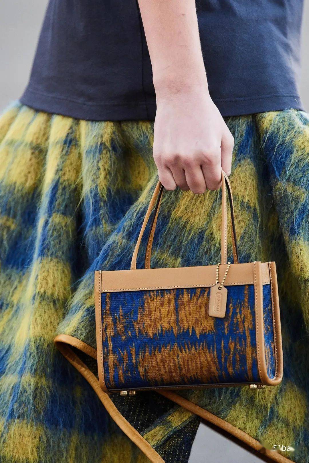 重塑时代经典coach2022春夏系列发布致敬首任设计师bonniecashin