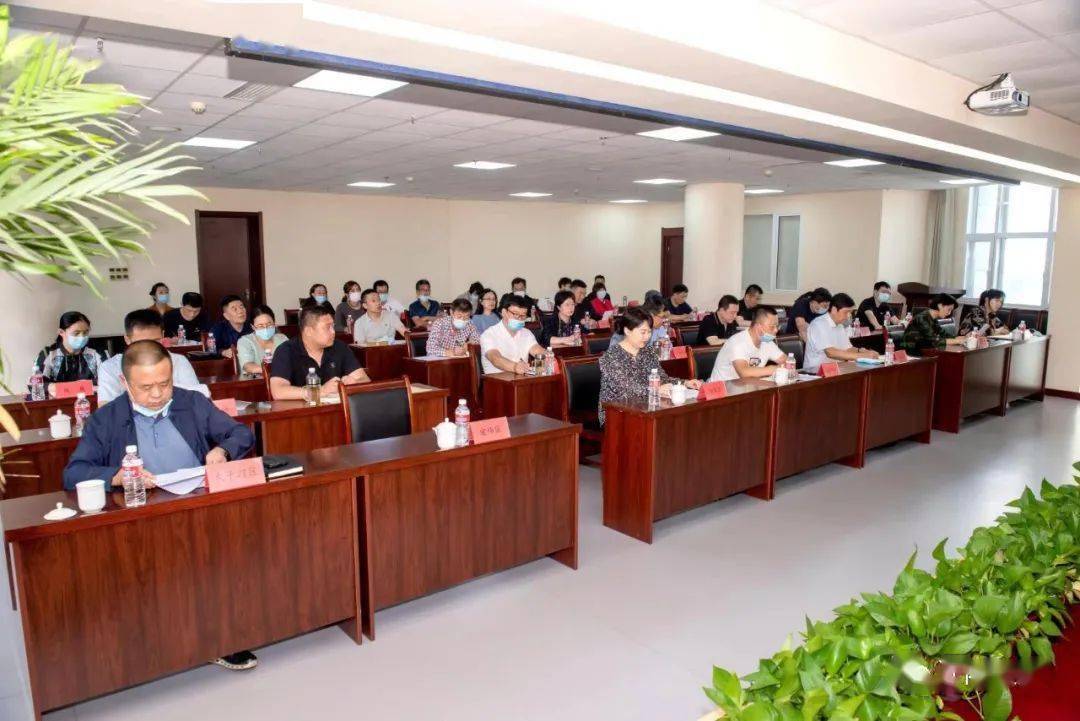 局党组成员,副局长王晓东传达了省文旅厅厅长张克宇到我市调研文旅