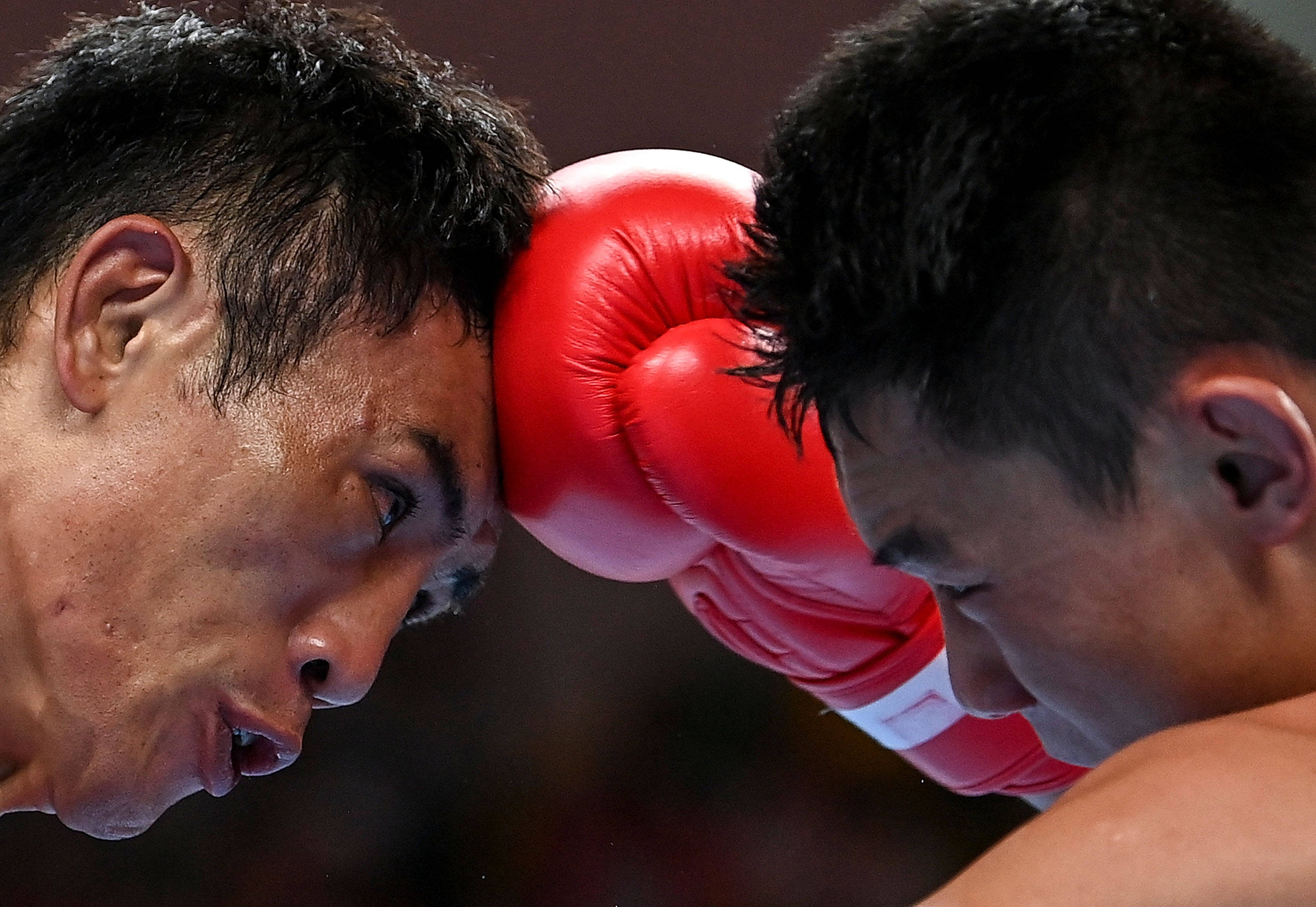 拳击——男子69公斤级:王港夺冠