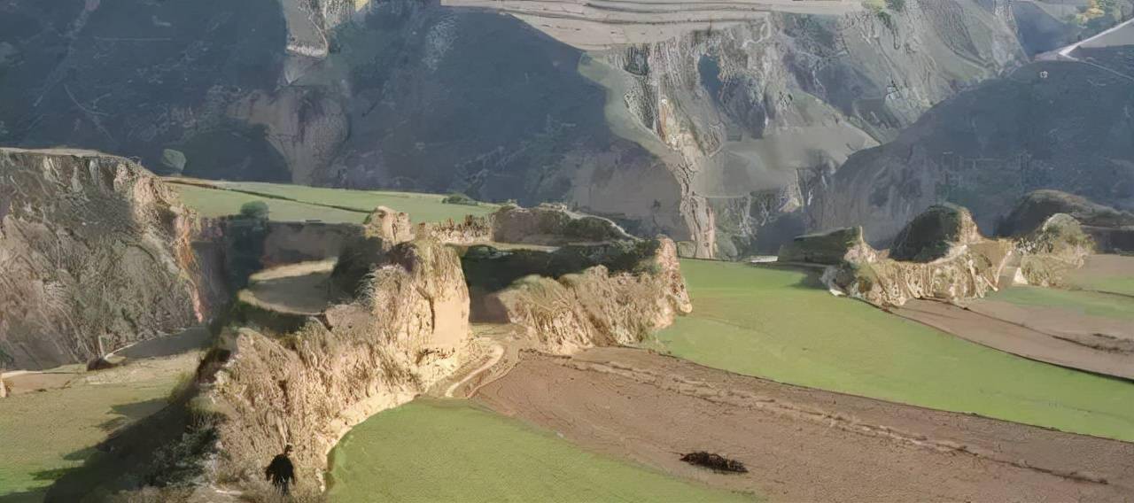 探秘甘肅通渭戰國秦長城遺址和古城堡