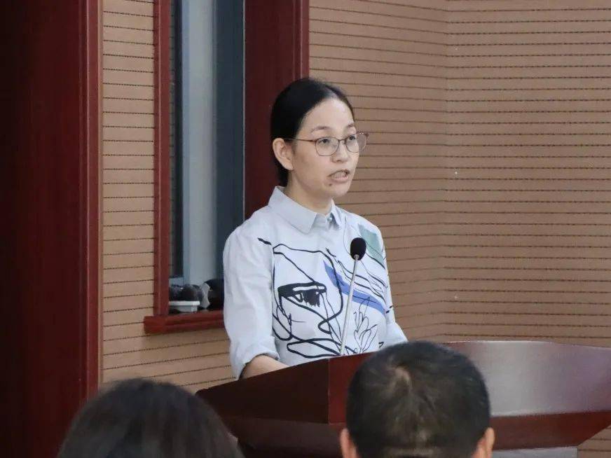 犇腾致远爱民为民市民政局召开弘扬三牛精神厚植为民情怀主题教育推进