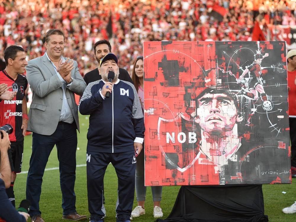 umbro发布纽维尔老男孩2021/22赛季第二客场球衣