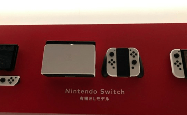 任天堂Switch OLED版真机照亮相！网友：有啥区别？_屏幕