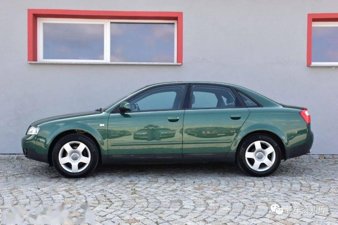 1994年奥迪决定采用新的车型命名方式,奥迪80,90车被命名为a4系列