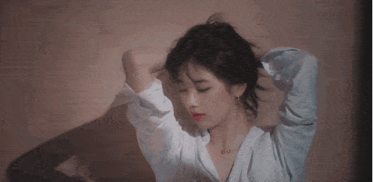 汪女士|白发越长越多？原来是这里出了毛病！坚持一招，养一头乌黑墨发！