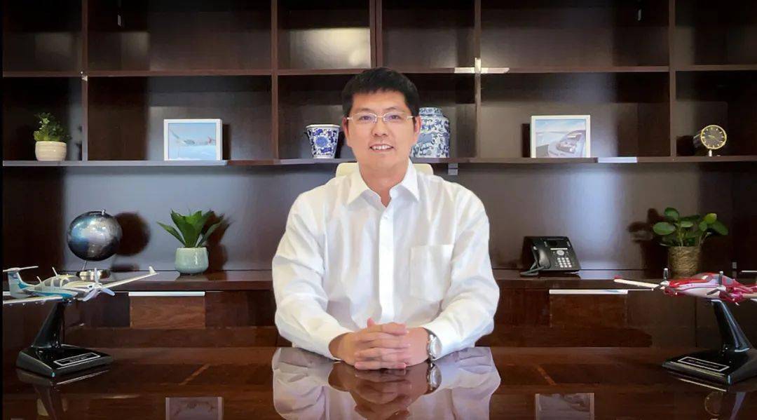 陈滨总裁董事长通过视频连线致辞,向全体万丰将士致以节日问候和美好