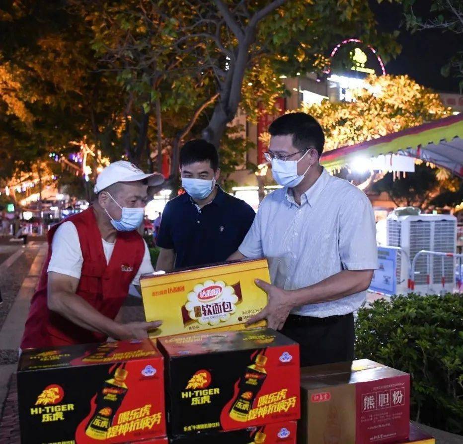 9月19日晚,县委副书记,代县长庄稼祥带队前往螺城镇中新社区,沈海高速