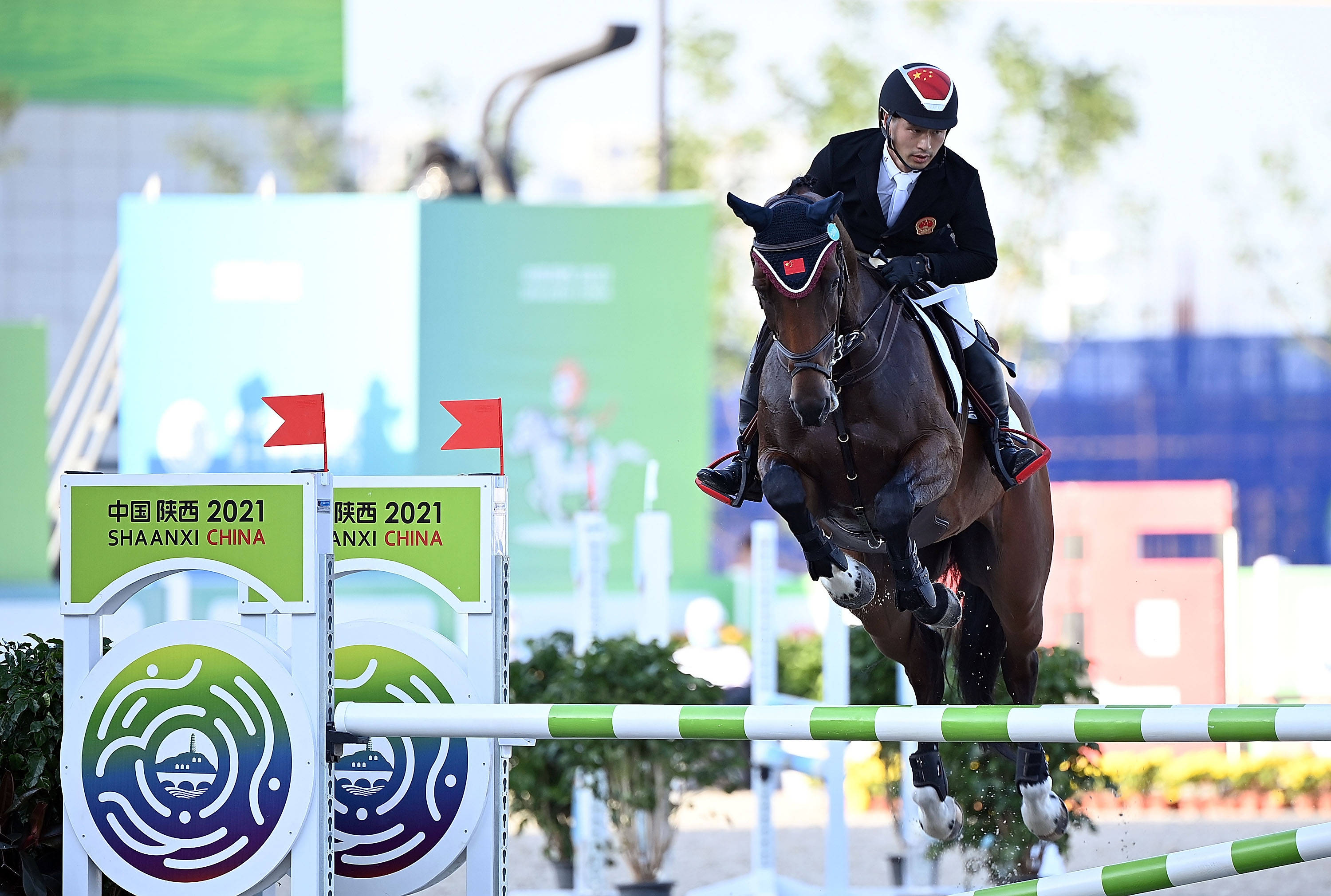 马术三项赛个人江苏队包英凤夺冠