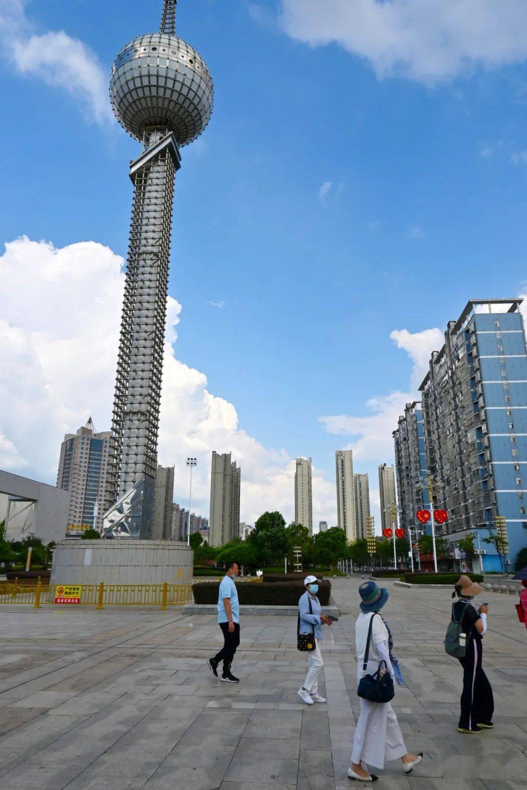 来到抚州,我们并没直接去文昌里,而是先参观抚州市城市展览中心,下车