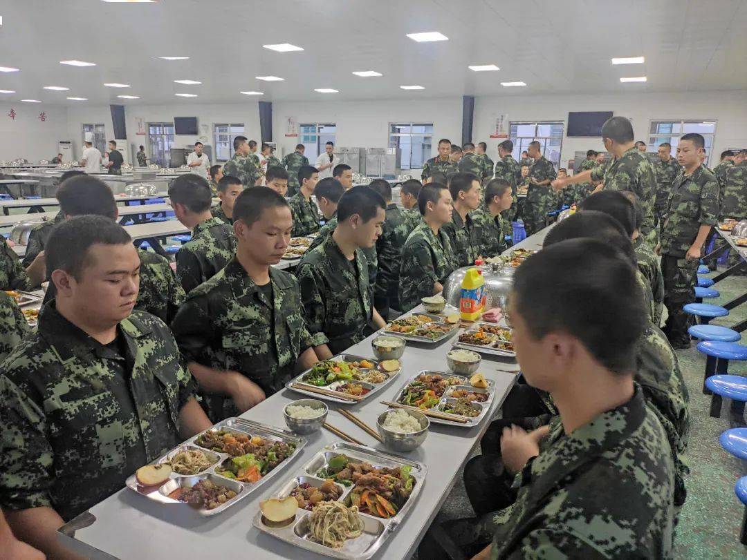 部队食堂吃饭真实图片图片