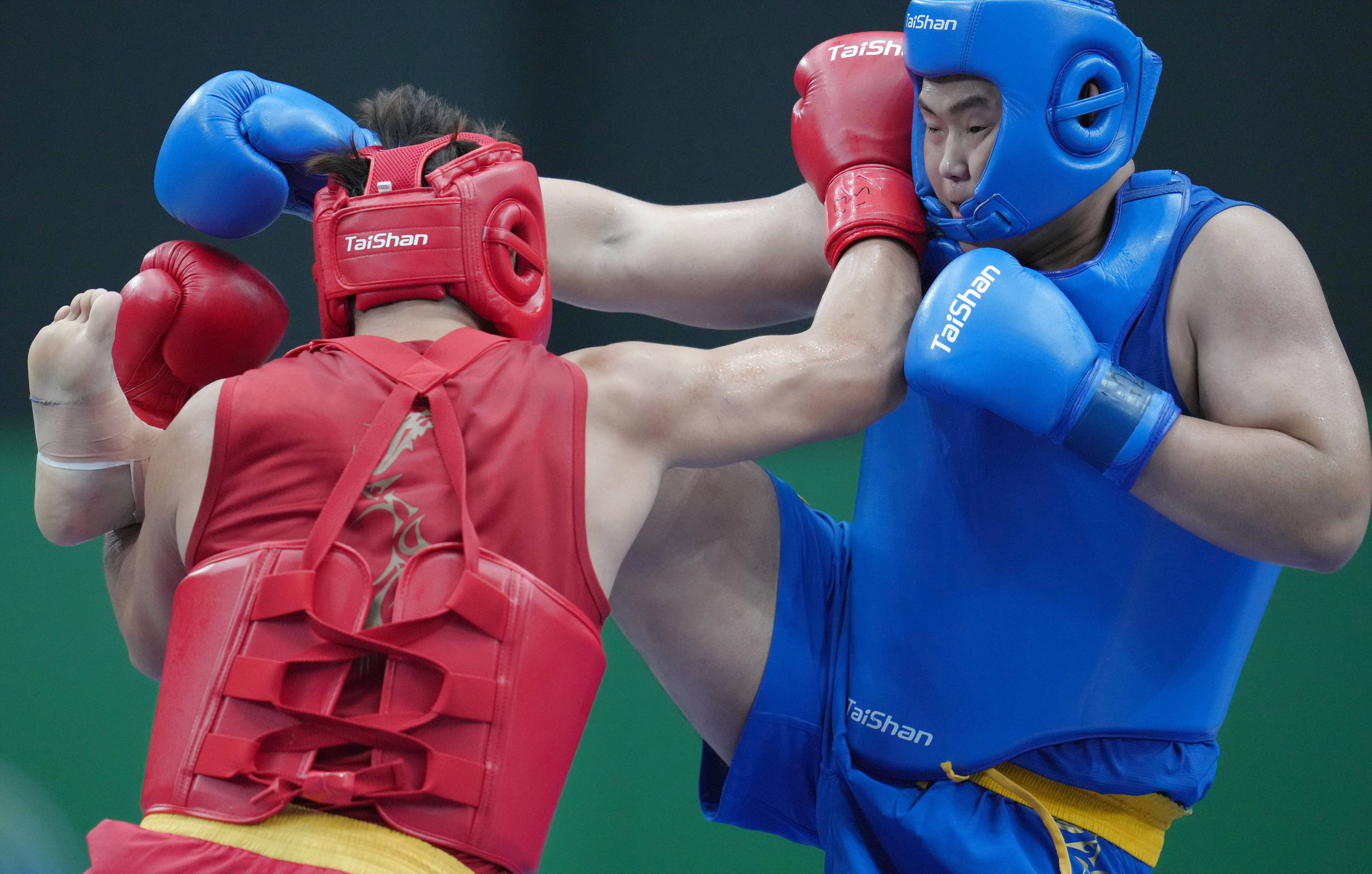 武术散打男子团体半决赛赛况