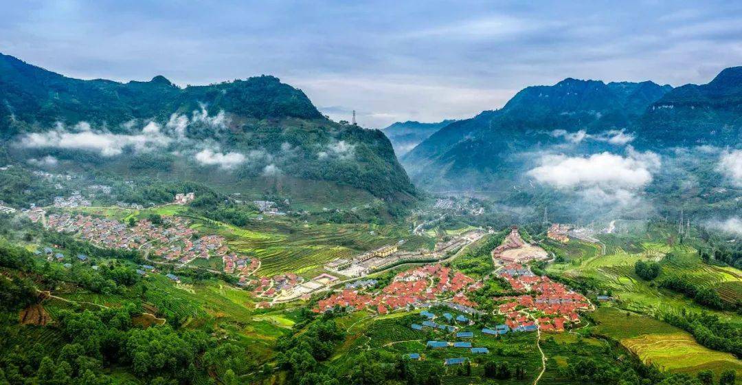 作者:何思德《田园风光》(2020年9月29日,四川省广元市剑阁县碑垭乡