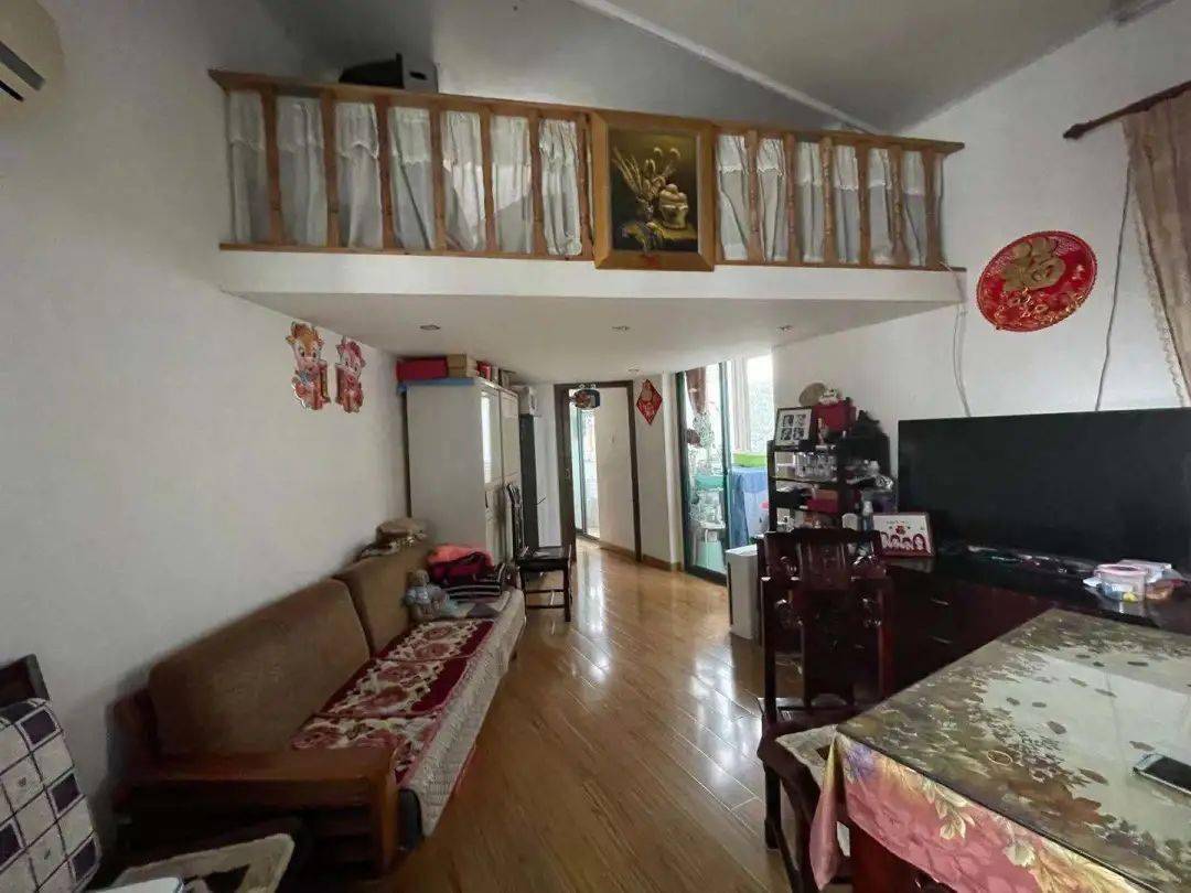 上海纸片楼火了最薄仅20厘米住户舍不得搬走