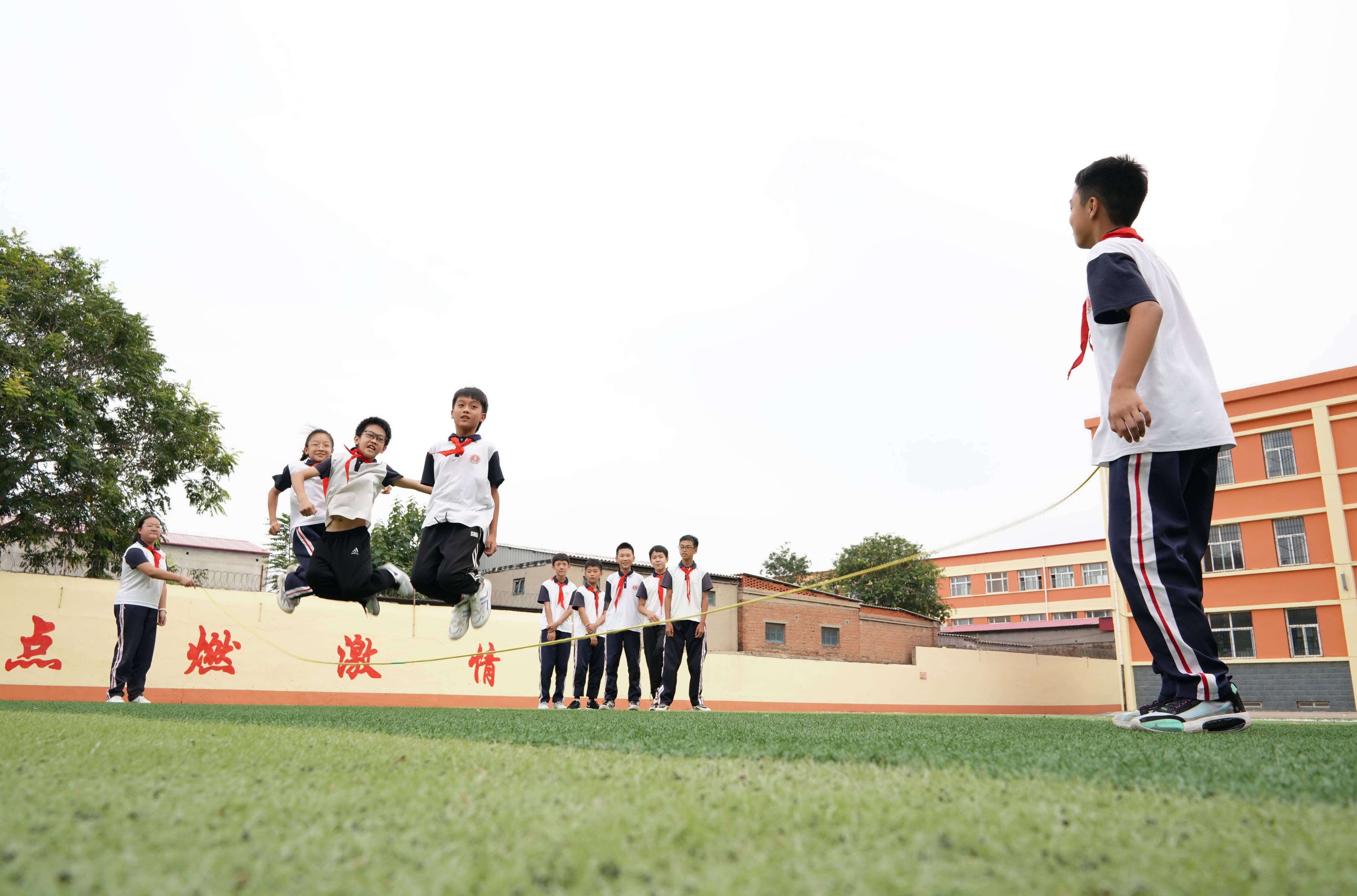 9月23日,河北省邢臺市內丘縣實驗小學學生在