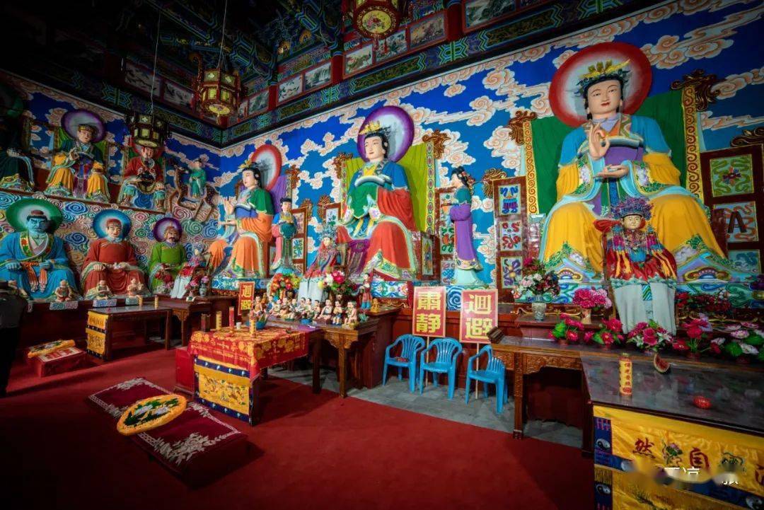 国庆去哪呢文屏山清歌出灵岫文华瑰丽染朝霞