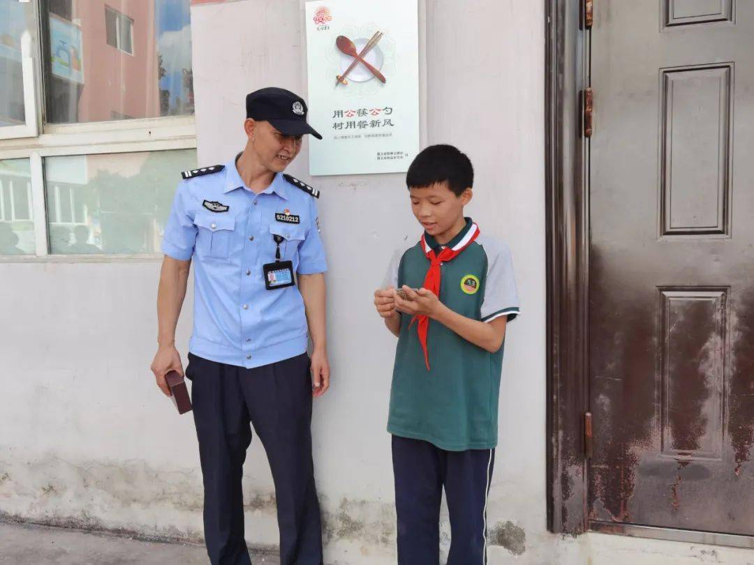 忠庄监狱国家二级心理咨询师夏佳慧,赵明江从学生的实际情况出发,设计