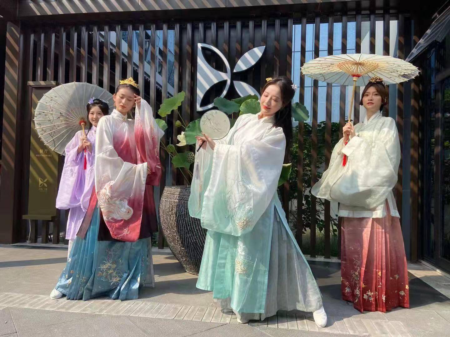 文化走进法源寺历史文化街区，感受传统与时尚融合的魅力