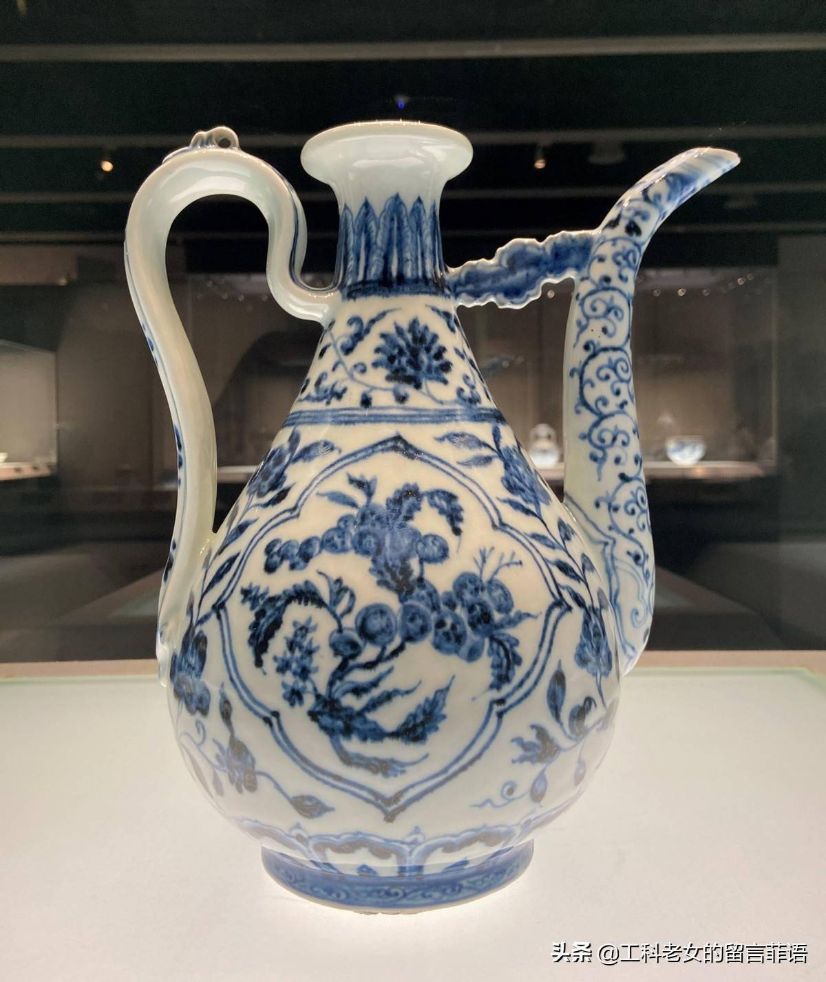 国博:明代青花瓷,皇帝性格深刻影响本朝官窑风格