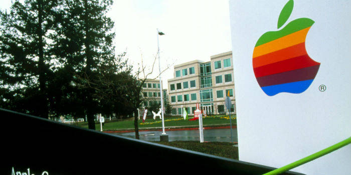 丰伟|iPhone13首销日 中国联通盛赞苹果“是一家伟大的公司”