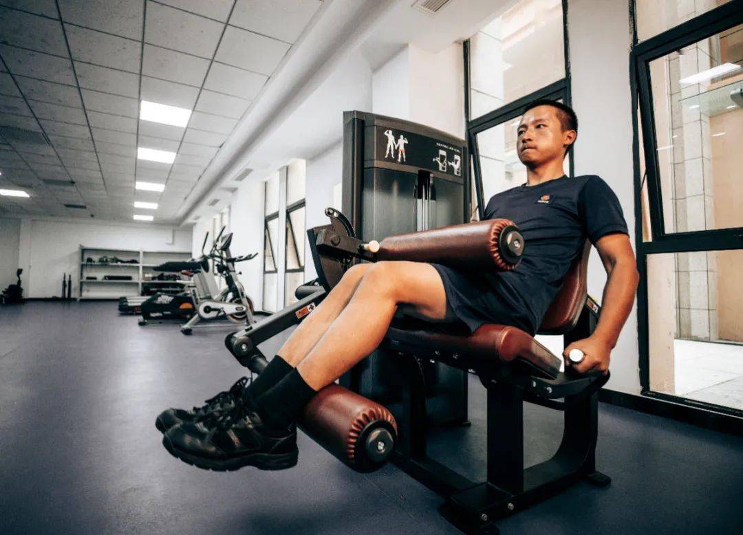 铁血硬汉"蓝朋友"!