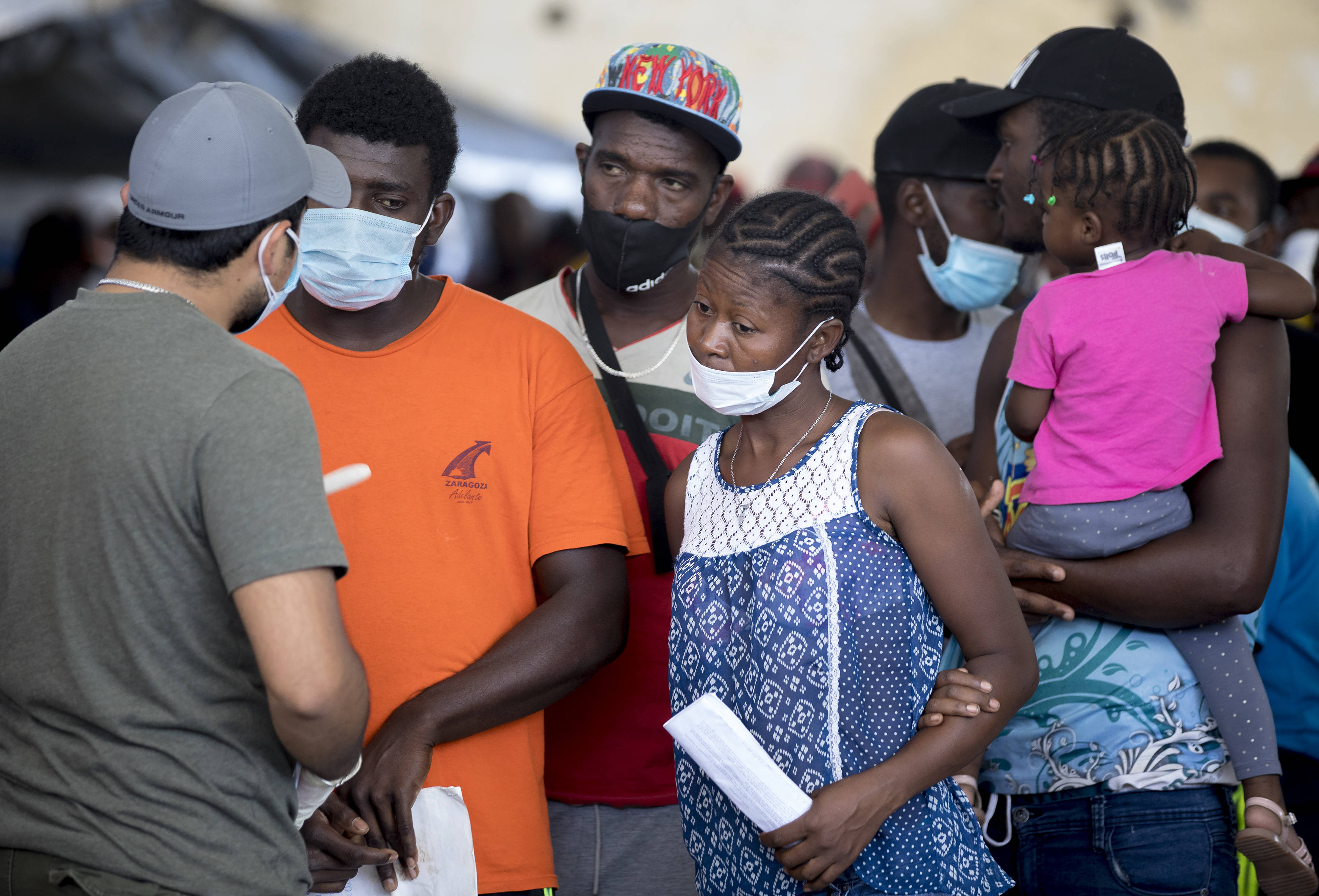 墨西哥移民收容所里的海地移民