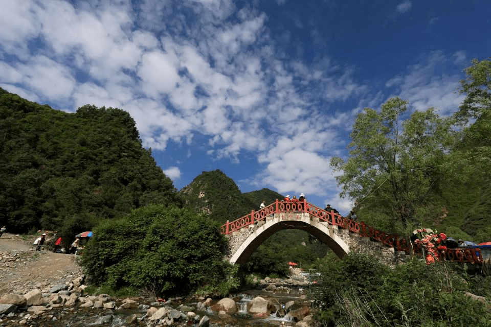 银川旅游攻略景点大全_南安旅游十大景点大全_湘西旅游景点大全