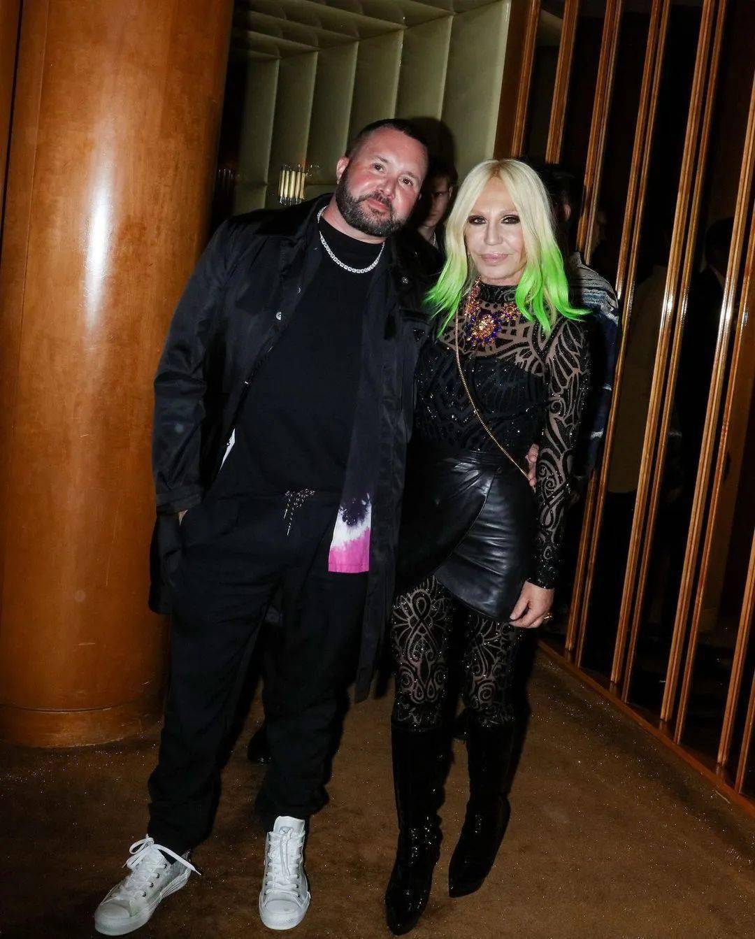 品牌 芬迪联手范思哲「FENDACE」系列发布了！