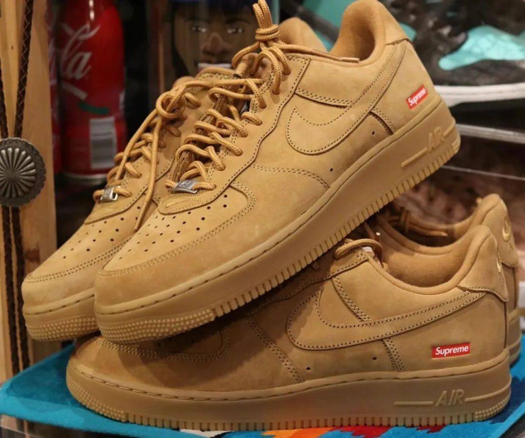 实物 这次还能天价吗？全新 Supreme x Dunk SB 实物曝光！