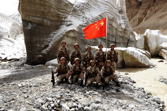 环时深度身后是万家灯火我们无路可退探访在生命禁区戍边的岗巴营