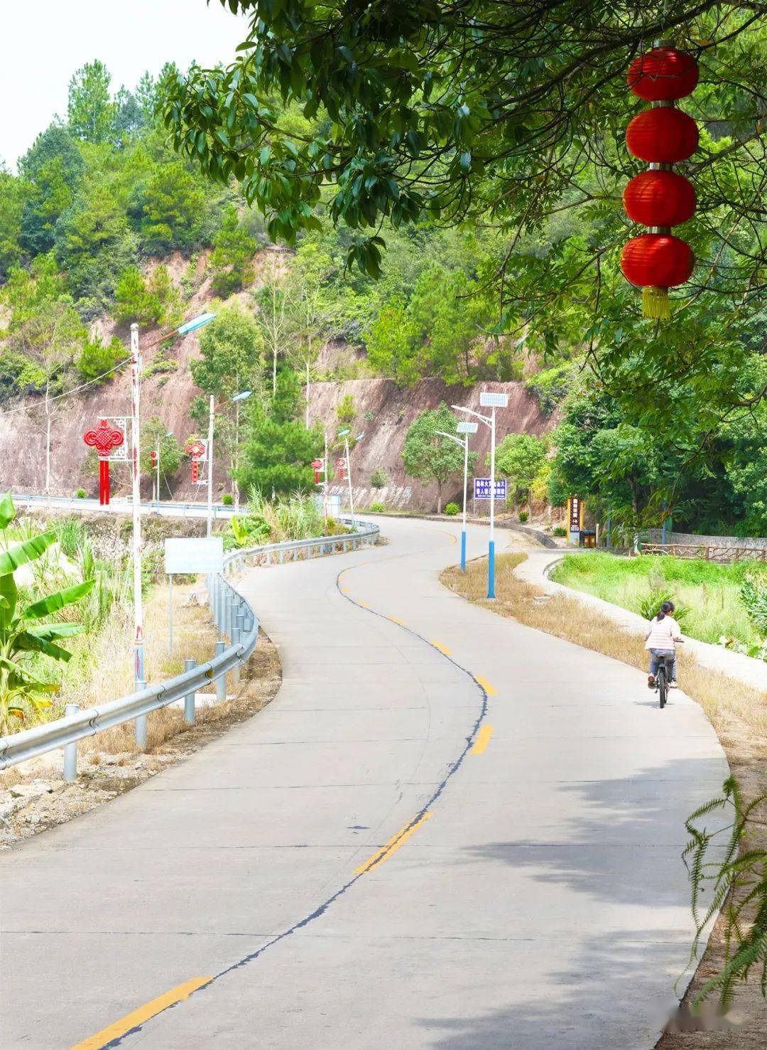 丰顺新建成一个公园,有老年人步道有望远镜还有…全方位惊艳亮相