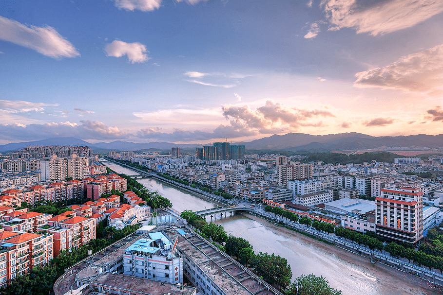 喜迎党代会奋进百强县这五年蓝天碧水绘就新兴生态之城