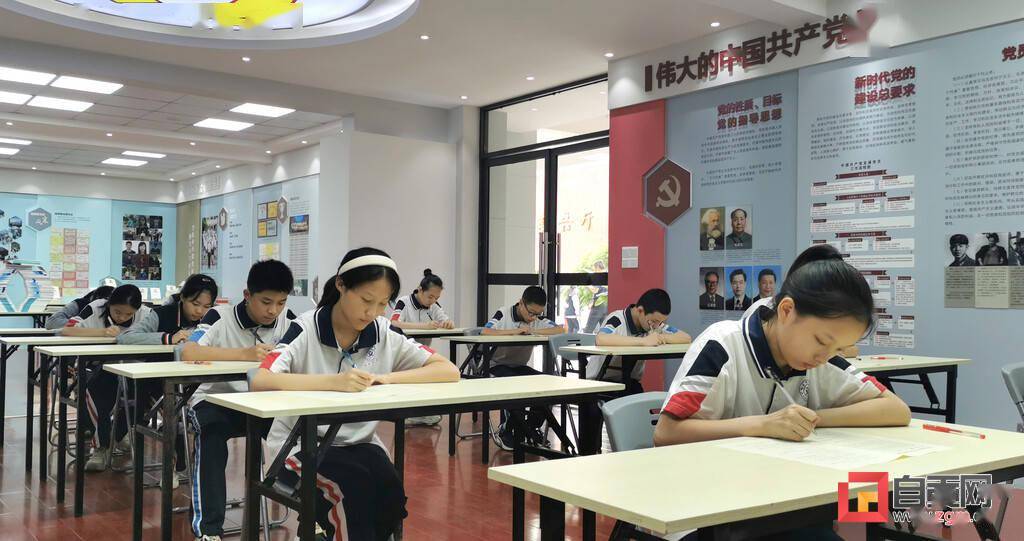 解放路中学开展法治教育系列活动