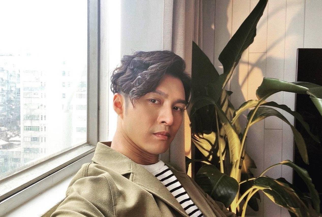 tvb最帅男配新剧表现抢眼,有望上位做男一,与圈外女友好事将近_黄嘉乐