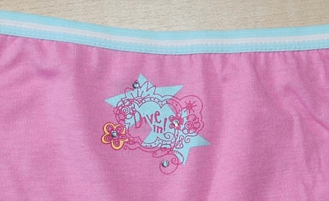 江南布衣 有性暗示的图案，从来不该出现在童装上