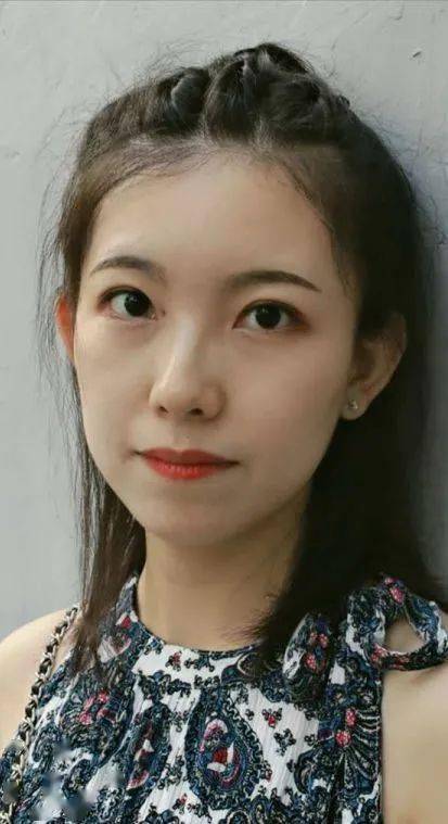 荣获本届杯赛三等奖的3位老师易车(高中,生物)王雪珊(高中,英语)杜