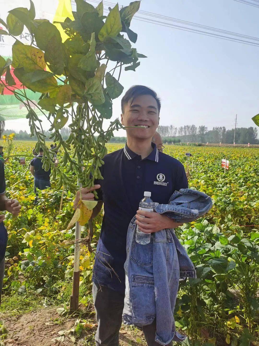 打赢种业翻身仗大乳白濮豆754献力量暨大乳白濮豆754大田现场观摩会