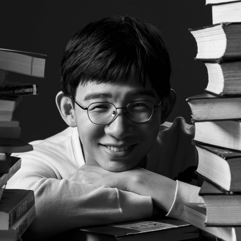 涿州籍衡中高考状元北大学子刘嘉森携佳作心的力量走进涿州新华书店语