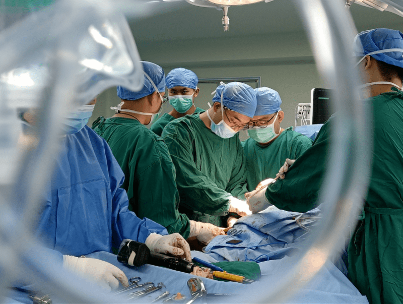 隔离|国庆假期坚守岗位，骨伤科医院“骨科佬”们的值班故事