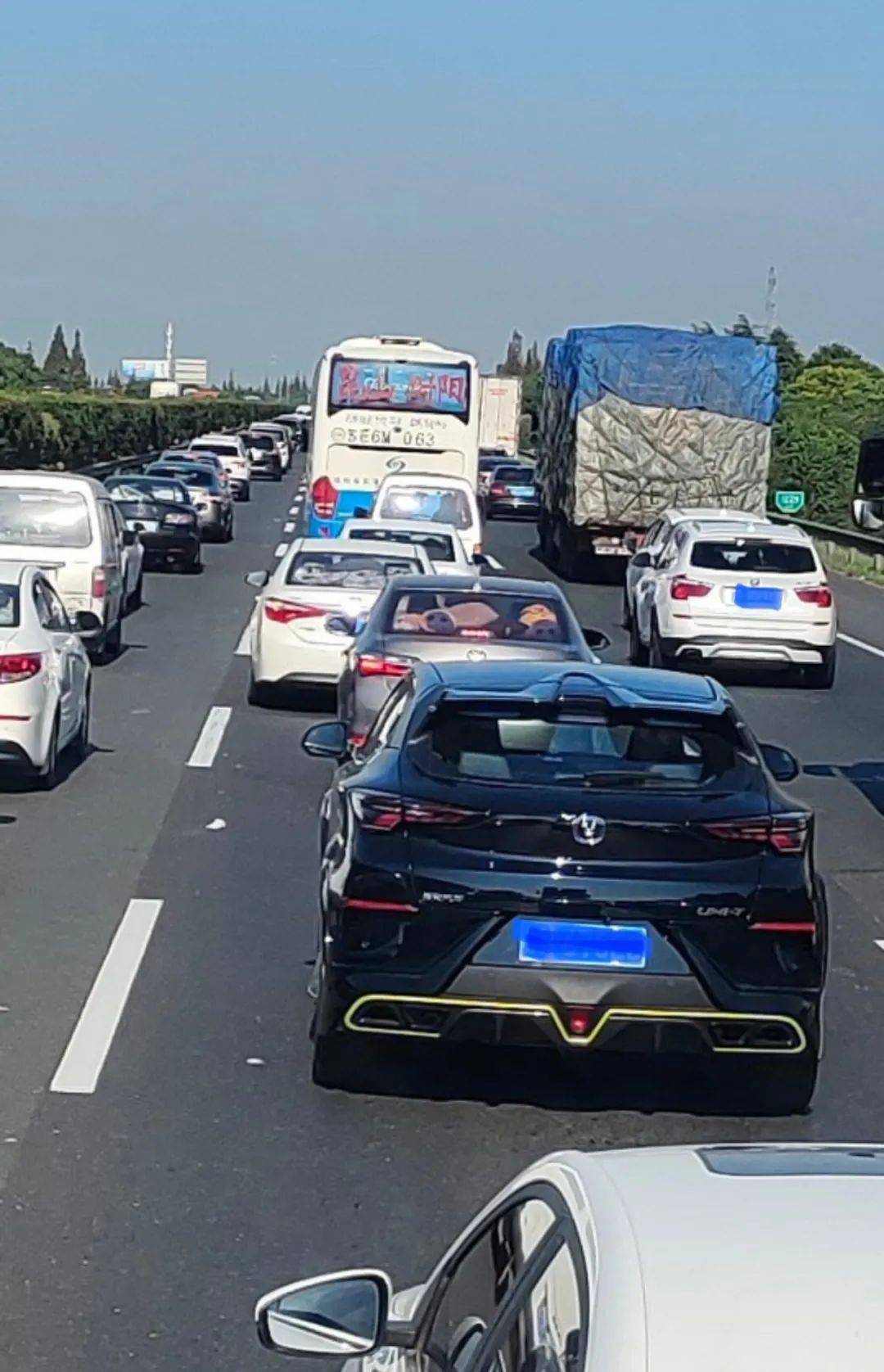 注意苏通大桥车流量大苏南往南通方向多个入口关闭