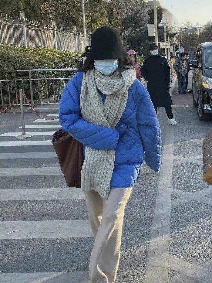 进行 秋冬就是要把棕色玩出彩