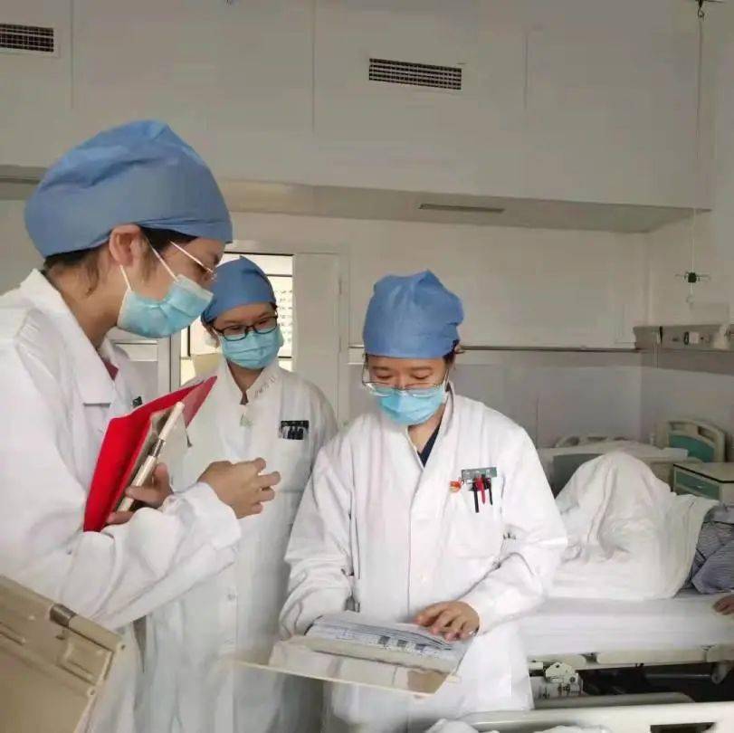 田先生|我的国庆节 ｜ 假期连追高甜剧，广医值守情义绵绵