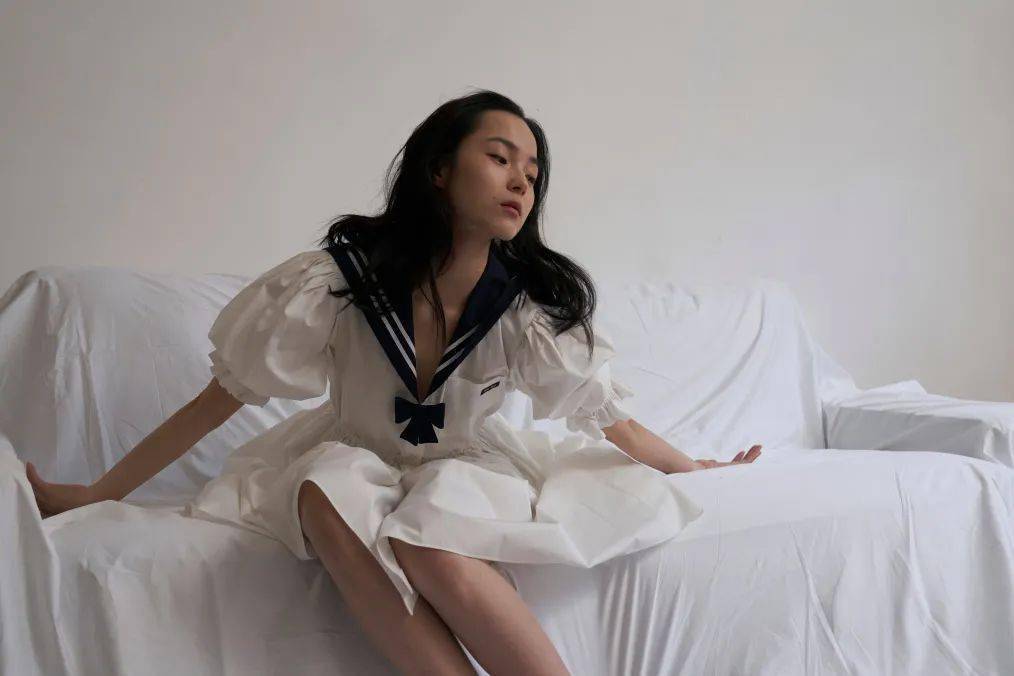 水手服 虞书欣、杨超越都在穿的水手服，究竟有多好看？